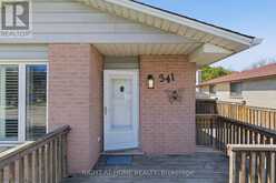 341 REXFORD DRIVE | Hamilton Ontario | Slide Image Three