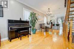 82 DAVID DUNLAP CIRCLE | Toronto Ontario | Slide Image Thirteen