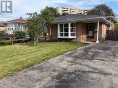 219 LYNEDOCK CRESCENT Toronto Ontario, M3A 2B5