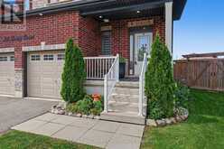 36 LOWRY COURT | Barrie Ontario | Slide Image Four