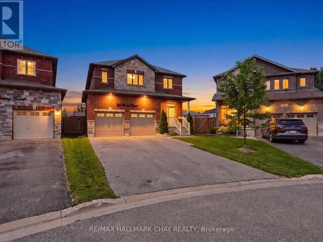 36 LOWRY COURT Barrie Ontario, L4N 7N3 - 4 Bedrooms Home For Sale