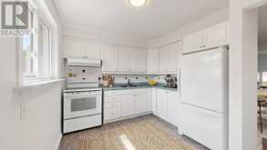 7 - 144 HENDERSON AVENUE | Markham Ontario | Slide Image Five