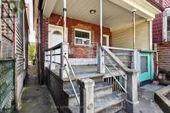 28 GARDEN AVENUE | Toronto Ontario | Slide Image Seventeen