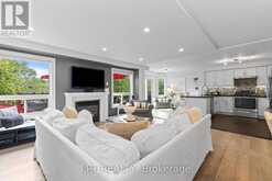 370 SILKEN LAUMANN DRIVE | Newmarket Ontario | Slide Image Twelve