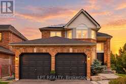 370 SILKEN LAUMANN DRIVE | Newmarket Ontario | Slide Image Two