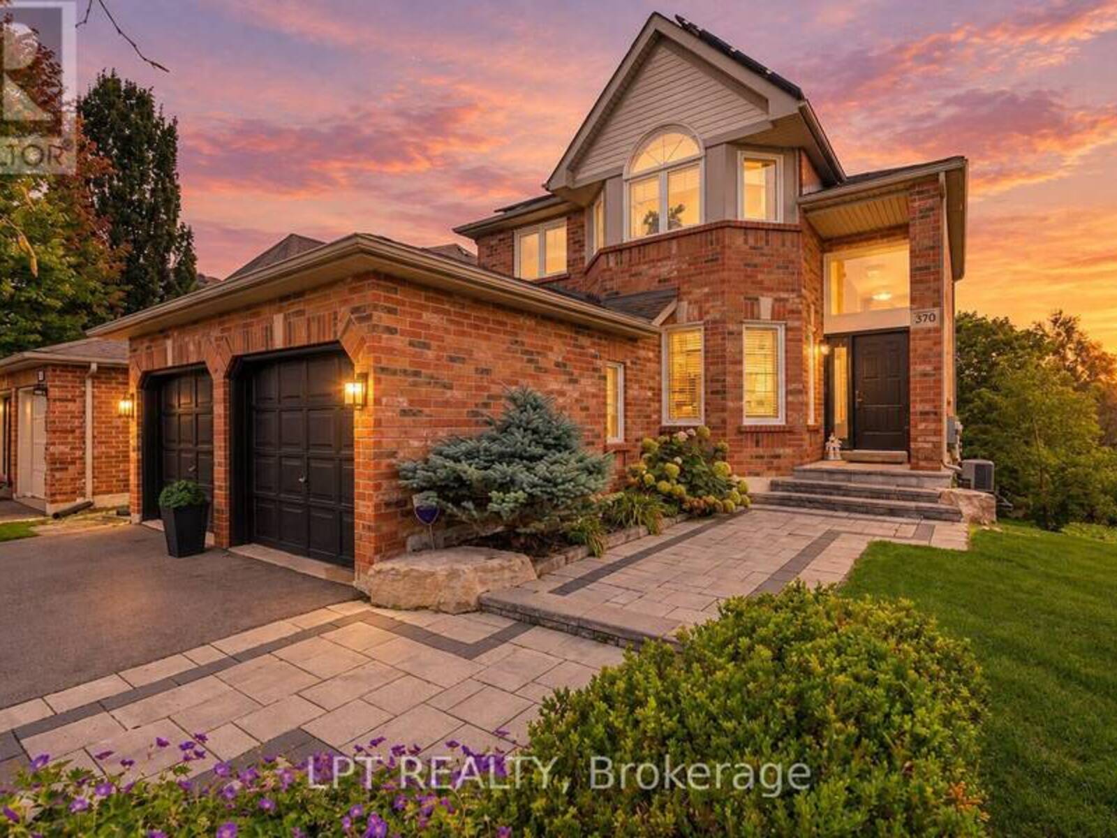 370 SILKEN LAUMANN DRIVE, Newmarket, Ontario L3X 2J1