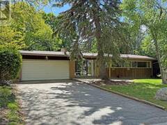 12 RUDEN CRESCENT Toronto Ontario, M3A 3H3