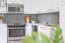 305 - 38 AVENUE ROAD | Toronto Ontario | Slide Image Sixteen