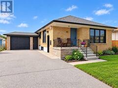 64 HART AVENUE Toronto Ontario, M1K 3H4