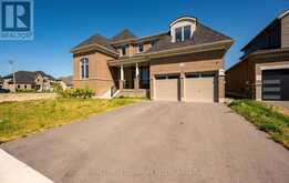 8 MAYFLOWER GARDENS | New Tecumseth Ontario | Slide Image Two