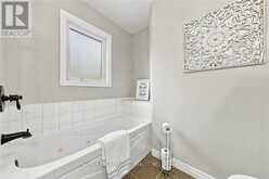 9793 DICKENSON ROAD W | Hamilton Ontario | Slide Image Thirty-one