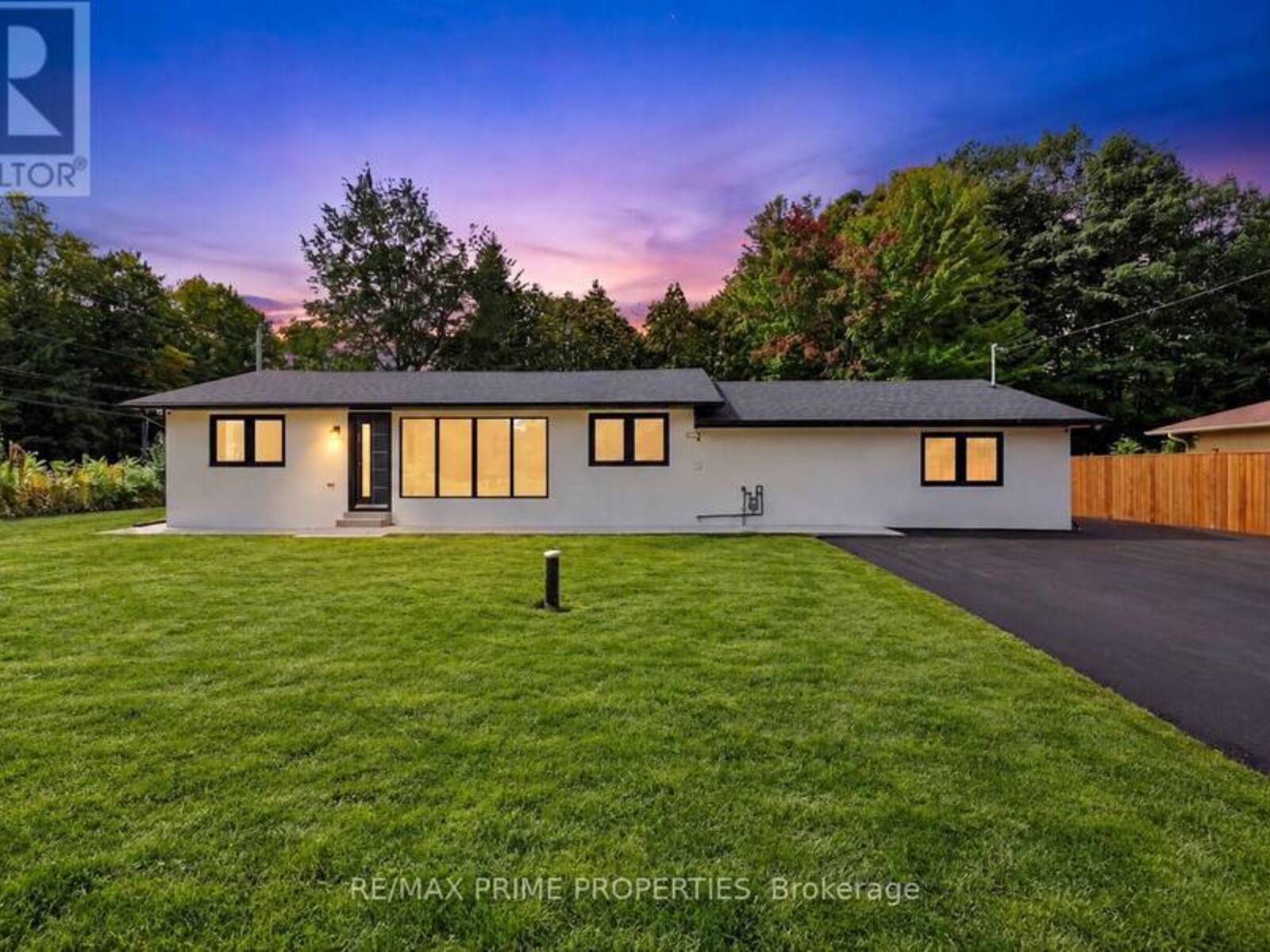 6 MAPLE AVENUE, Georgina, Ontario L0E 1R0