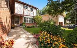 42 SHIELDMARK CRESCENT | Markham Ontario | Slide Image Two