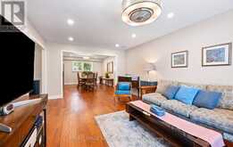 42 SHIELDMARK CRESCENT | Markham Ontario | Slide Image Six