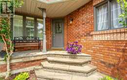 40 HEPBURN CRESCENT N | Halton Hills Ontario | Slide Image Three