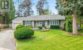228 KATHRYN CRESCENT | Newmarket Ontario | Slide Image One