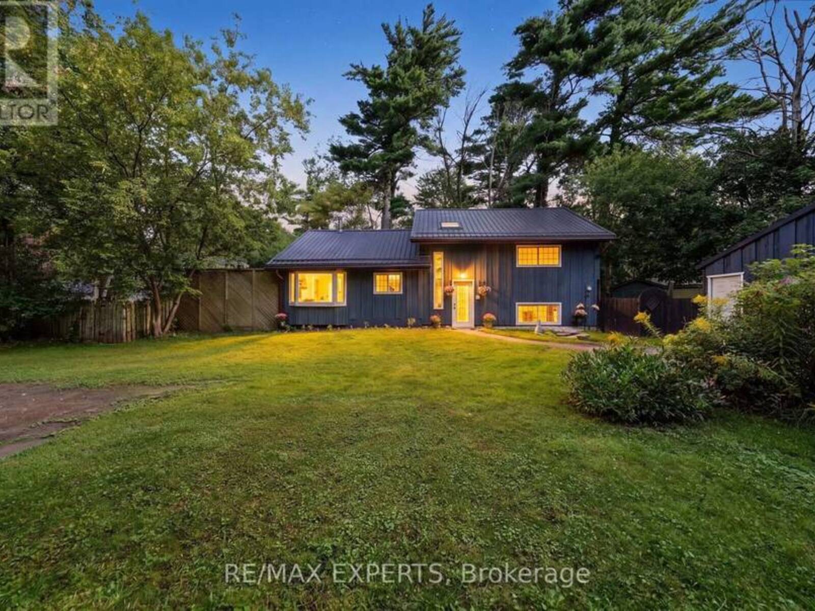 1805 SAINT JOHN'S ROAD, Alcona, Ontario L9S 1T4