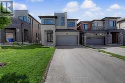 67 TANGO CRESCENT | Newmarket Ontario | Slide Image Two