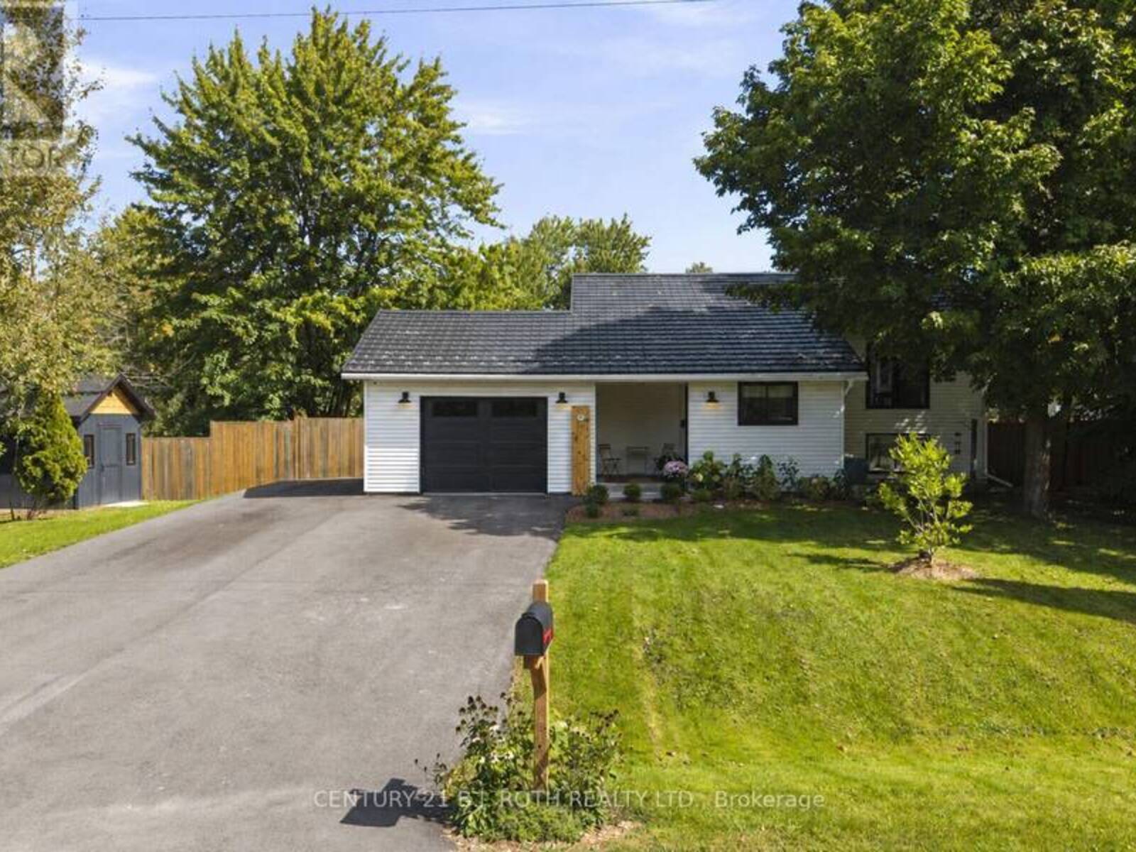 3417 TIMBERLINE AVENUE, Severn, Ontario L3V 0V8