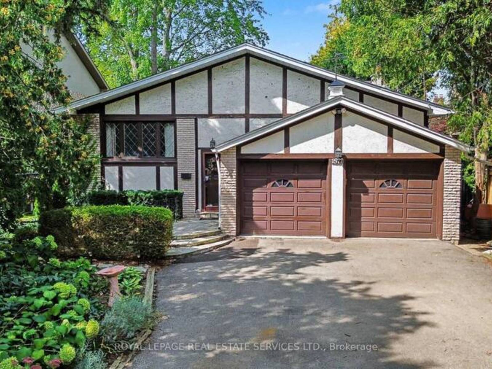 1577 THOMPSON STREET, Mississauga, Ontario L5C 1B4