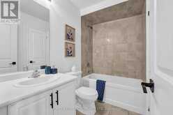32 ALAN WILLIAMS TRAIL | Uxbridge Ontario | Slide Image Forty