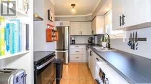 181 NAPIER STREET | Barrie Ontario | Slide Image Nine