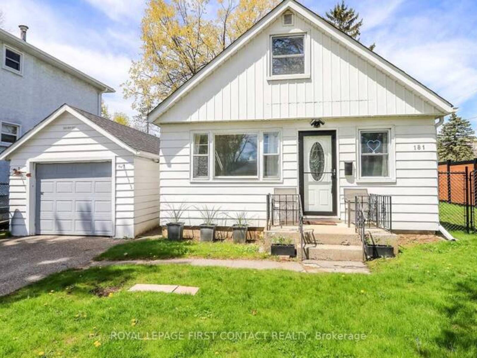 181 NAPIER STREET, Barrie, Ontario L4M 1W9