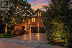 324 OAKRIDGE COURT | Oakville Ontario | Slide Image One