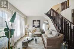 17 COUNSELLOR TERRACE | Barrie Ontario | Slide Image Four