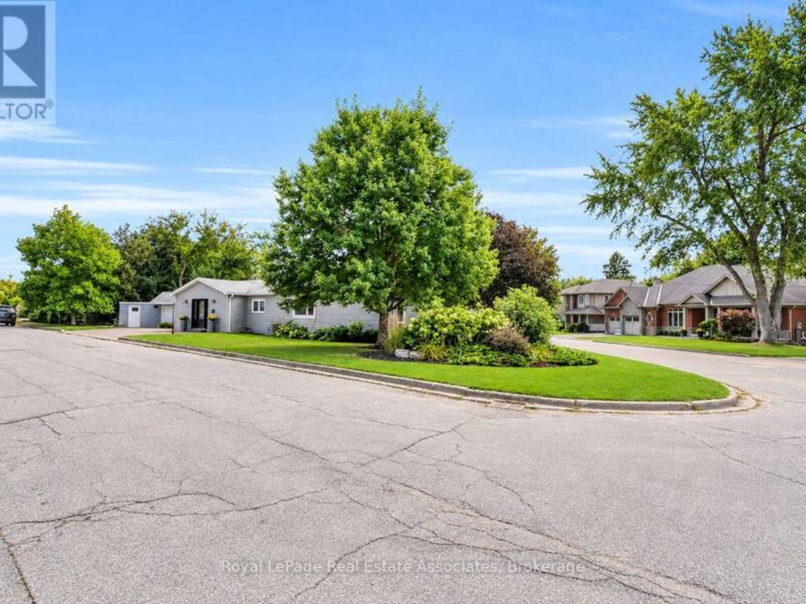 11 CHURCHILL CRESCENT, Halton Hills, Ontario L7G 2M8