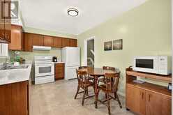 1083 MANORWOOD DRIVE | Burlington Ontario | Slide Image Eleven