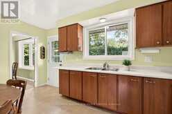 1083 MANORWOOD DRIVE | Burlington Ontario | Slide Image Thirteen