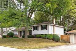 1083 MANORWOOD DRIVE | Burlington Ontario | Slide Image Two