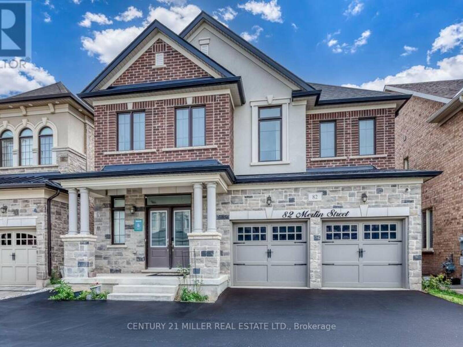 82 MERLIN STREET, Oakville, Ontario L6H 0Z4