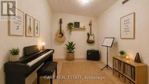 607 - 1638 BLOOR STREET W | Toronto Ontario | Slide Image Six