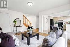 15 MANTIS ROAD | Toronto Ontario | Slide Image Twelve