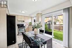15 MANTIS ROAD | Toronto Ontario | Slide Image Thirteen