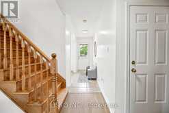 15 MANTIS ROAD | Toronto Ontario | Slide Image Seven