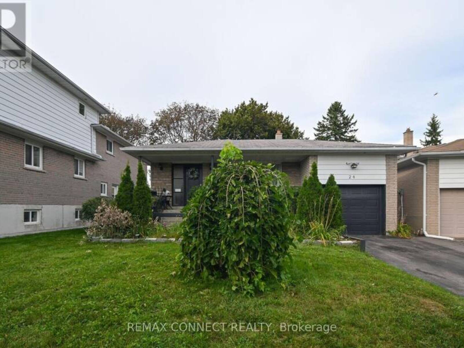 24 LALTON PLACE, Toronto, Ontario M1E 1T4