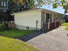 29 VAN ALSTINE DRIVE | Quinte West Ontario | Slide Image Three
