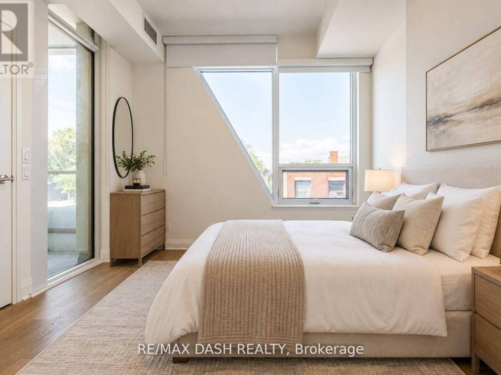 310 - 151 AVENUE ROAD, Toronto, Ontario M5R 2H7
