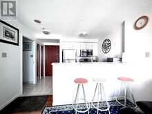 1712 - 10 QUEENS QUAY W | Toronto Ontario | Slide Image Thirty