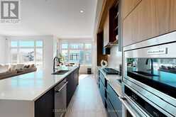 251 OXFORD STREET | Richmond Hill Ontario | Slide Image Sixteen