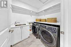 251 OXFORD STREET | Richmond Hill Ontario | Slide Image Twenty-four