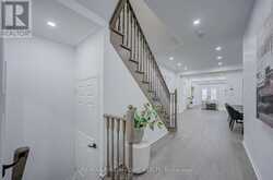 129 HARTNEY DRIVE | Richmond Hill Ontario | Slide Image Six