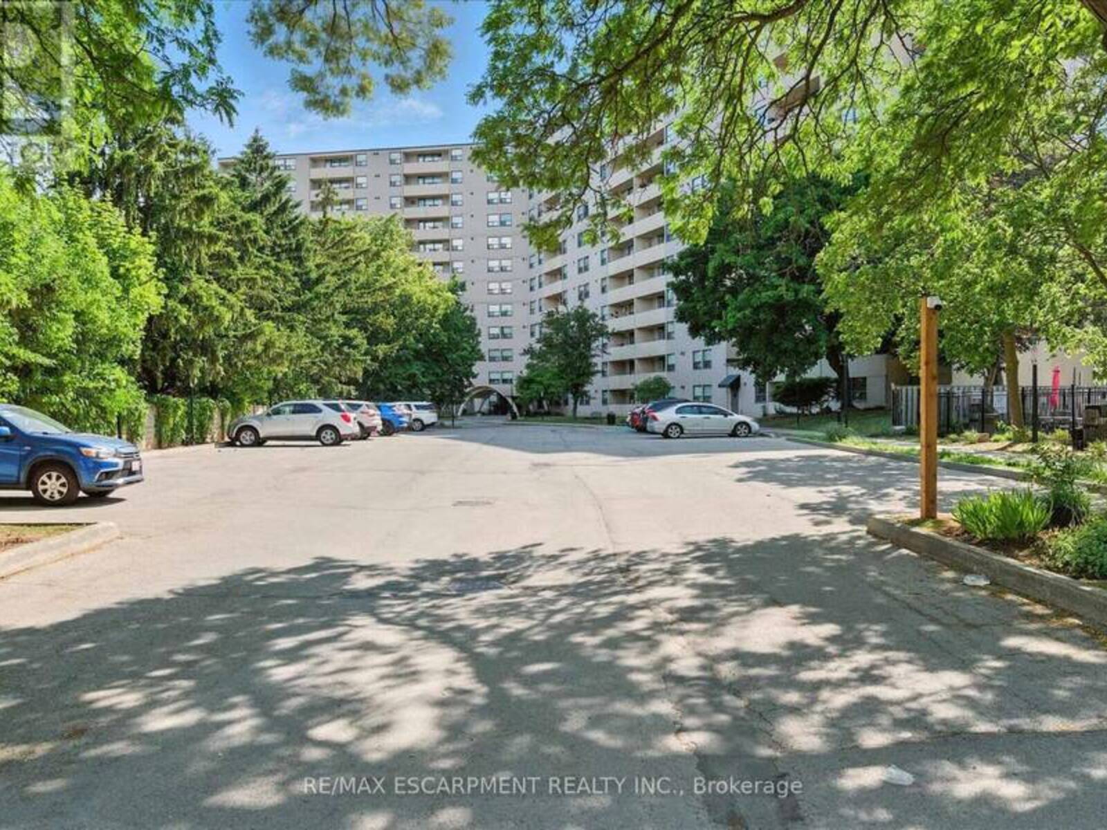 909 - 700 DYNES ROAD, Burlington, Ontario L7M 3N2