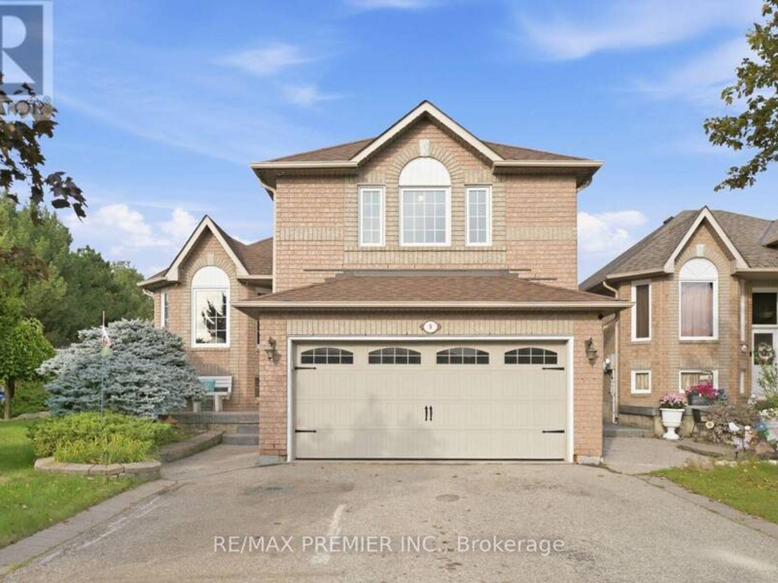 9 SANT FARM DRIVE, Caledon, Ontario L7E 1T7