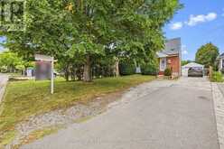 243 JENNINGS CRESCENT | Oakville Ontario | Slide Image Three