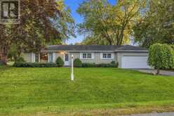 29 MEDINA SQUARE | Georgina Ontario | Slide Image Two