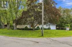 29 MEDINA SQUARE | Georgina Ontario | Slide Image Three